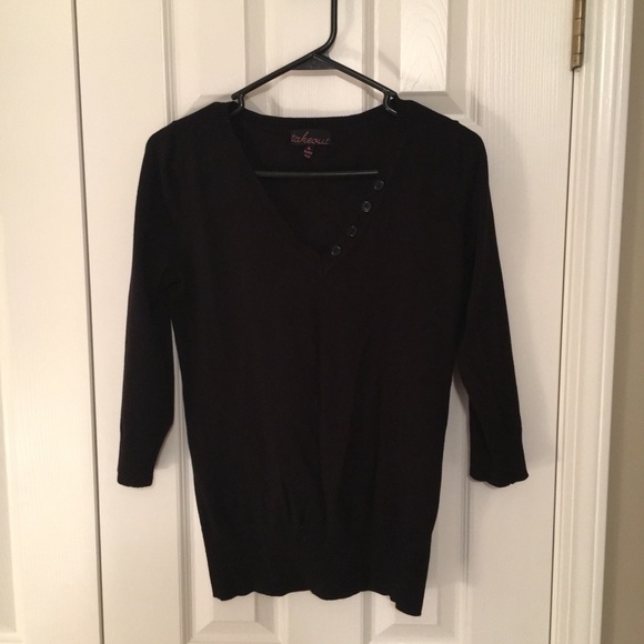 ❄️Bundle Two Sweaters❄️ - Picture 2 of 3